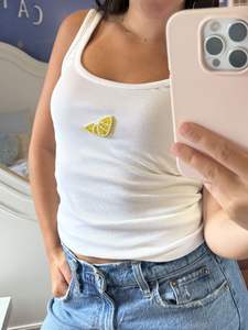 Camisola Elegante y Moderna para Mujer, Estilo Dulce, Satén con Lentejuelas y Cuentas, Hecha a Mano con Flecos Dorados, Ecológica y de Corte Corto - Product Image 6