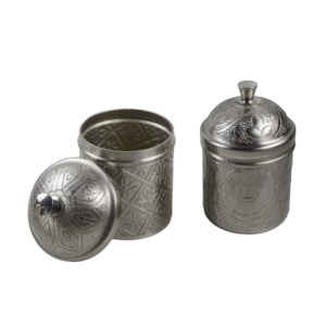 Caja de Especias Metálica Dorada con 6 Compartimentos y Tapa, Diseño Ornamentado, Contenedor para Almacenar Hierbas con Cuchara Incluida - Product Image 6