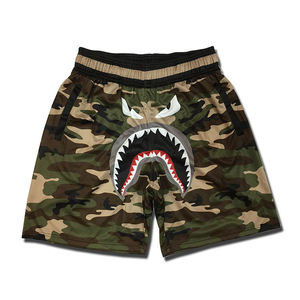 Shorts de basketball vert pour homme, taille mi-haute élastique, séchage rapide, style sportif décontracté, motif uni, poches en toile, fermetures éclair - Product Image 4