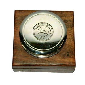Brújula de poema de latón Vintage náutica antigua náutica Pantalla de esfera de 3 ''con puntero Caja de regalo de cromo y madera - Product Image 1
