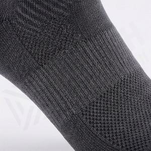 Calcetines de Compresión Deportivos Unisex de 20-30 mmHg, Hasta la Rodilla, para Maratón, Recuperación, Soporte Atlético Profesional, Color Personalizado - Product Image 5