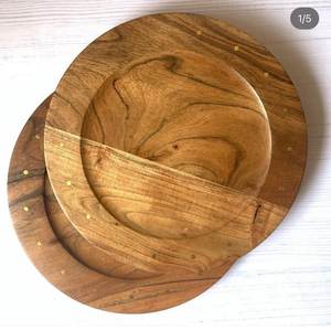 Plato de Servir Redondo de Madera Natural de Primera Calidad con Incrustaciones de Puntos Dorados de Latón, Platos para Servir Apilables, Vajilla - Product Image 4