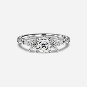 Anillo de Compromiso con Diamante Ovalado de 3.3CT Cultivado en Laboratorio, con Piedras Laterales en Forma de Hoja Marquise, Oro de 14K, OEM - Product Image 1