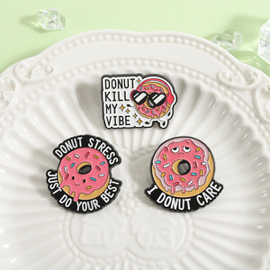 Paquete de broches metálicos con diseño de donut con glaseado rosa y juego de palabras divertido, con citas positivas y motivadoras, para ropa, mochilas y decoración. - Product Image 2