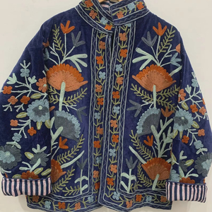 Chaqueta de terciopelo para mujer al por mayor, bordada con motivos florales, abrigo corto hecho a mano, chaqueta bohemia de invierno, ropa étnica de diseñador - Product Image 1