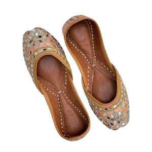 Handmade Ladies Khussa Embroidered Pumps Traditional Pakistani Flats Elegant Ethnic Wedding Footwear Wholesale OEM ODM - Product Image 1