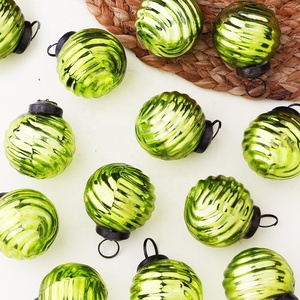 Boules de Noël rondes en verre vert citron en gros pour décorations d'arbre, décoration de maison de vacances et cadeaux du Nouvel An - Product Image 1