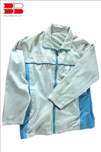 Vêtements d'occasion en gros 3DAH/3D1 pour hommes et femmes, toutes saisons - Vestes, pantalons, robes, hauts - Toutes tailles - Product Image 4