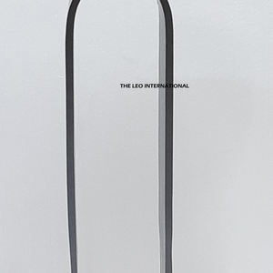 Mesa Auxiliar Minimalista Italiana Moderna de Alta Gama para Sala de Estar, Mesa Auxiliar para Sofá, Redonda, Plateada en Negro, de Metal Resistente - Product Image 5