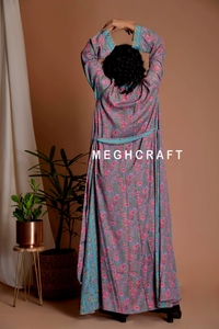 Kimono de Seda Tipo Sari para Mujer, Elegante Estampado Floral, Cierre con Cordón en la Cintura, Cuello en V Suave, Ropa de Playa para Primavera/Verano - Product Image 3