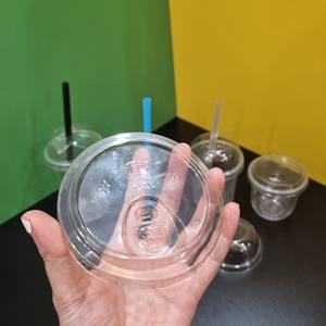 ฝาพลาสติก PET ใสแบบใช้แล้วทิ้ง รุ่นใหม่ปี 2026 ปลอดสาร BPA ผลิตจากโรงงานในเวียดนาม ขนาด 90/93/95 มม. แบบโดมและแบบแบน สำหรับบรรจุภัณฑ์เครื่องดื่ม - Product Image 6