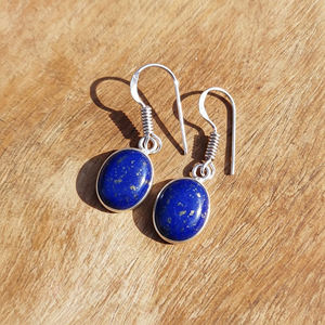 Boucles d'oreilles clous en pierres précieuses naturelles de luxe, bijoux fins minimalistes pour le bureau, usage quotidien et cadeaux, disponibles à la vente - Product Image 2