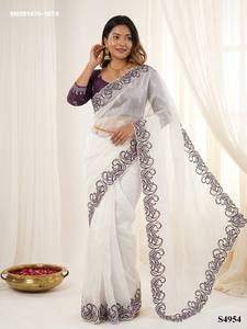 Best Quality Crunchy Silk with Thread-Embroidered Paisley Design & Cut-Border <b>Saree</b>-<b>Blouse</b> Collection Manufacturer from Surat - Product Image 3