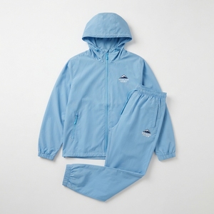 Fabricante de Ropa Deportiva Personalizada al por Mayor, Chaqueta con Capucha Impermeable y Transpirable, Pantalones Deportivos para Mujer - Product Image 1