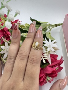 Bague Fleur de Lotus en Laiton Plaqué Argent 925 avec Pierre de Lune Blanche, Bijou Unisexe Fait Main en Pierre Précieuse, Vente en Gros - Product Image 4