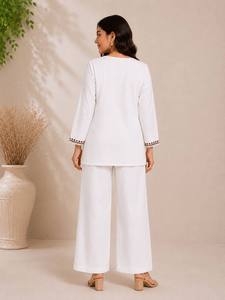 White Cotton <b>Kurta</b> With Embroidered Neckline Loose Fit Casual Ethnic Wear India Pakistan Style All Seasons - Product Image 5