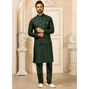 Ensemble chemise et kurta traditionnel en soie Jalpari vert foncé pour homme avec broderies - Product Image 1