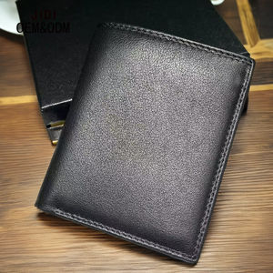 Cartera de Cuero Genuino para Hombre GENTS GARB, Protección RFID, Forro de Poliéster, Cierre Personalizado, Diseño Compacto para Tarjetas de Crédito - Product Image 2