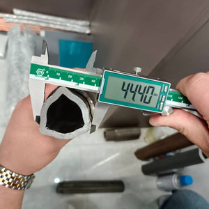 Q235 20 # ST37 ST52 ST56 Tubo de tubo triangular de perfil de eje de toma de fuerza sin costura de precisión <span class=keywords><strong>para</strong></span> tractor agrícola - Product Image 5