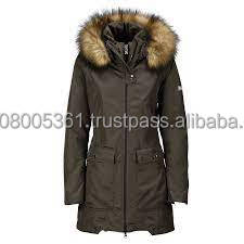 Chaqueta de invierno de diseño personalizado para mujer, cortavientos impermeable para exteriores, capucha de piel transpirable, proceso tejido, producto terminado - Product Image 3