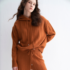Pull à capuche en tricot ample et déchiré pour femme, avec cordon de serrage, coupe classique, hiver - Product Image 1