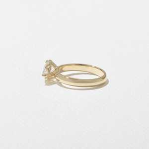 Bague de fiançailles solitaire en diamant de laboratoire East West Pear, minimaliste, délicate, pour un usage quotidien, bijoux élégants en or massif 14k 18k - Product Image 3