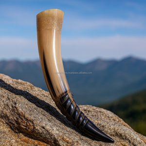 Taza de cuerno para beber vikingo de artesanos reales con borde de latón Taza de cuerno de búfalo natural hecha a mano Jarra de cerveza nórdica medieval - Product Image 2