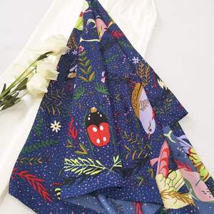 Foulard de luxe en soie pour femme, bandana carré, foulard pour la tête, foulard pour les cheveux, foulard pour le cou, doux, lisse, toucher satiné, élégant pour femmes - Product Image 3