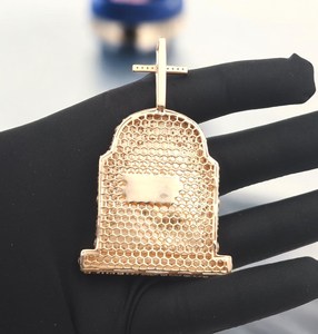 Pendentif Croix Personnalisé avec Photo, Moissanite Glacée, Bijoux Hip Hop, Or Rose, Pièce Commémorative, Design de Luxe - Product Image 4