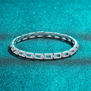 AMBER JEWELS Pulsera Unisex de Acero Inoxidable Plateado con Eslabones de Cadena y Diamantes de Corte Esmeralda, Geométrica, Estilo Hiphop, Certificada por IGI, para Boda - Product Image 4