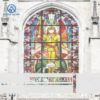 Buntglasfenster im Mittelalterlichen Stil Fensterkunst Farbige Glaspaneele