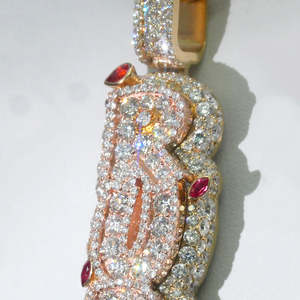 Colgante Largo de Plata de Ley 925 con Nombre Personalizado y Letra de Moissanita, Estilo Hip Hop, Colgantes de Moissanita con Incrustaciones, Dijes Verticales - Product Image 1