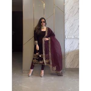 SECUENCIA BORDADA TERCIOPELO VISCOSA ATRACTIVA TRABAJO FONDO SUPERIOR CON DUPATTA MAROON - Product Image 1