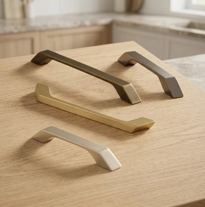 Poignée de meuble moderne de luxe en laiton massif de qualité supérieure, finition noir graphite, pour tiroirs de cuisine, vente en gros - Product Image 1