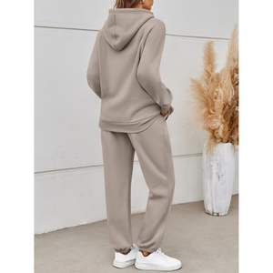 ชุดลำลองผู้หญิงแบบสั่งทำพิเศษ ไซส์ควีน 2 ชิ้น เสื้อสเวตเชิ้ตและกางเกงขายาวเหนือเข่า มีฮู้ดและกระเป๋า - Product Image 5