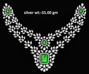 สร้อยคอเพชรคุณภาพดีที่เพาะเลี้ยงในห้องปฏิบัติการ เหมาะสำหรับวันวาเลนไทน์ หรือใช้สำหรับขอแต่งงานและวันครบรอบ มีจำหน่ายในราคาที่เข้าถึงได้ - Product Image 4