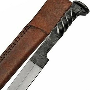 Couteau de boucher médiéval de haute qualité, forgé à la main en acier à haute teneur en carbone, style antique, couteau utilitaire médiéval à lame pleine, avec étui en cuir - Product Image 2