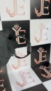 Reloj de Pulsera de Cuarzo Analógico para Hombre, Moderno y Lujoso, de Acero Inoxidable, con Escala Romana Negra, Cristal con Incrustaciones de Diamantes, Resistente al Agua - Product Image 3