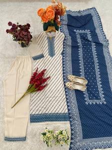 Conjunto de 3 piezas de Kurti color melocotón, como lo has describido, parece ser un atuendo de fiesta hecho de tela Maslin con estampados digitales. - Product Image 5