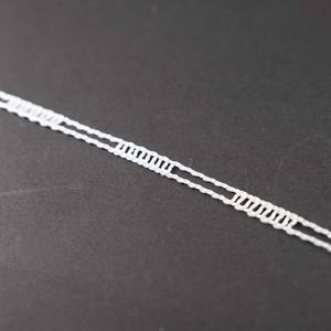 Cinta de Enrollado Ajustable Blanca de 1/4 de Pulgada, Diseño Contemporáneo, Hecha en Taiwán, para Persianas Romanas - Product Image 4