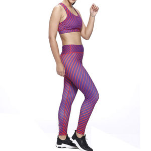 Conjunto de Yoga para Mujer Tallas Grandes XL-6XL, Sin Costuras, Transpirable y Ligero, con Sujetador Deportivo y Leggings Acampanados de Cintura Alta y Soporte Superior en Cuatro Direcciones - Product Image 2