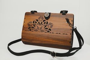 Pochette élégante en bois, faite à la main, à prix abordable, pour femme, idéale pour les soirées, mariages, événements et occasions festives - Product Image 3