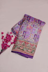 Tissu jacquard en viscose pure, violet lavande, imprimé ethnique avec motif de paysage et bordure éléphant, pour la confection de robes Kurti de créateur - Product Image 5
