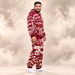 Conjunto Deportivo Unisex con Estampado Gráfico en Borgoña y Crema, Sudadera con Cremallera y Pantalones Jogger, Etiqueta Personalizada, Estampado Completo, Ropa Urbana al por Mayor - Product Image 3