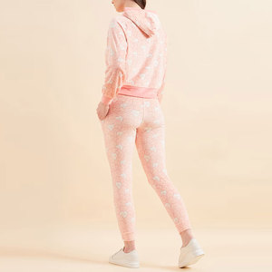 Ensemble de survêtement en velours pour femme, style décontracté et luxueux, coupe ample et élégante, idéal pour la maison et le quotidien - Product Image 4
