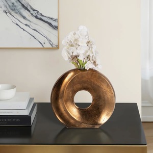 แจกันโลหะทันสมัยสำหรับตกแต่งบ้าน ที่วางดอกไม้สวยงามสำหรับห้องนั่งเล่น โต๊ะทำงาน และพื้นที่ในโรงแรม - Product Image 1