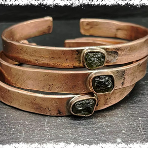 Handmade <b>Copper</b> Moldavite Bangle <b>Bracelet</b> Czech Healing Gemstone - Product Image 1