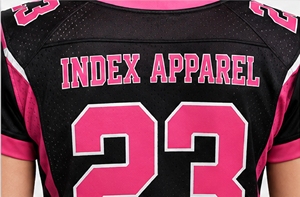 Index Apparel Camiseta de Fútbol Negra y Rosa para Mujer, Cuello en V, Manga Corta, Ajustada, de Malla Transpirable, Ropa Deportiva de Equipo 23 - Product Image 3