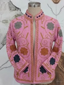 Veste en coton Suzani à fleurs faite à la main, mode boutique pour femmes, fabricant de vêtements en gros, export - Product Image 1