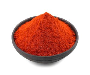 พริกป่นแคชเมียร์แดงพรีเมียม เครื่องเทศอินเดียธรรมชาติ สีแดงสด เกรดอาหาร คุณภาพส่งออกจำนวนมาก - Product Image 1
